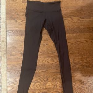 Lululemon leggings wunder under